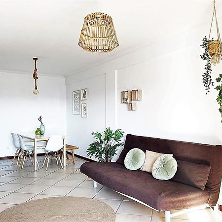 Green House Free Netflix And Garage Αβέιρο Εξωτερικό φωτογραφία